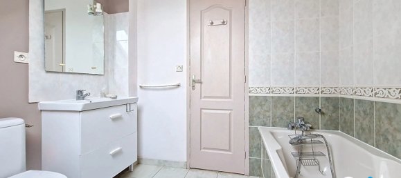 4 غرف نوم منزل في Clery-Saint-Andre, France رقم 97863 11