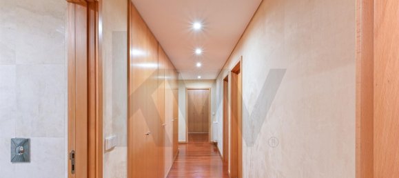 5 bedrooms Duplex in Porto, Portugal No. 108031 7