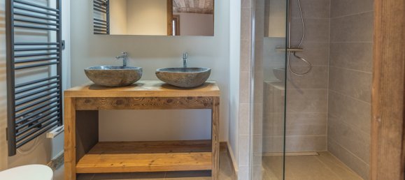 4 Schlafzimmer Gewerbliche Immobilie in Les Belleville, France, Nr. 187 11