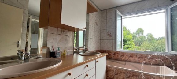 4 Schlafzimmer Haus in Bressuire, France, Nr. 306948 10