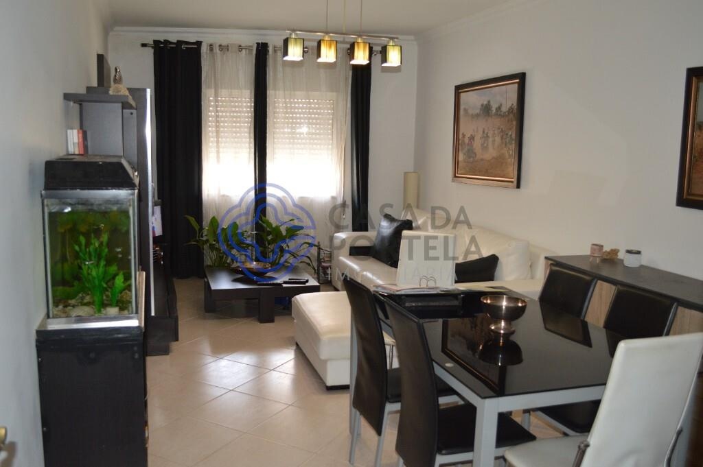 Квартира с 2 спальнями в Картейра, Португалия № 74306