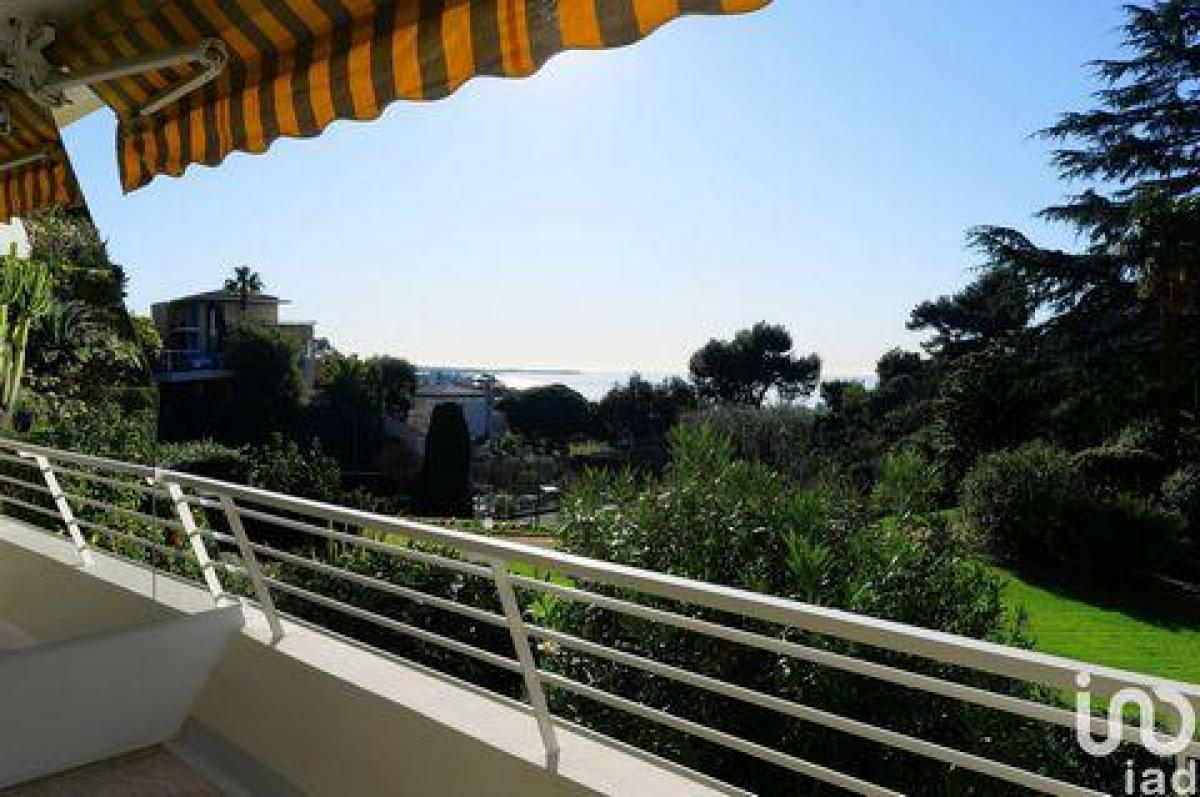 2 bedrooms Condo in Cannes, France No. 14776