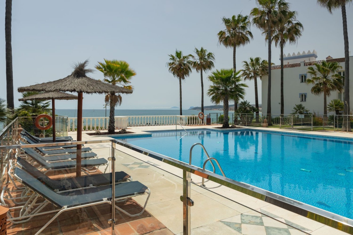 Apartamento de 2 dormitorios en Casares, Spain No. 151561