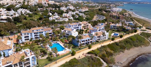 Apartamento de 2 dormitorios en Casares, Spain No. 151561 2