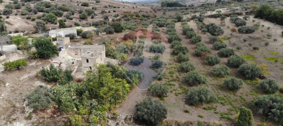 3 Schlafzimmer Haus in Chiaramonte Gulfi, Italy, Nr. 350862 4