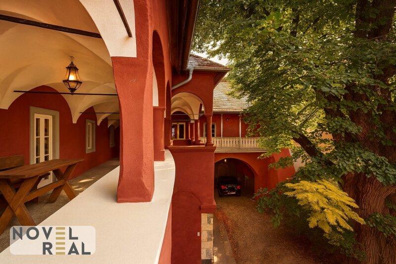 14-Zimmer Haus in Gumpoldskirchen, Austria, Nr. 229849