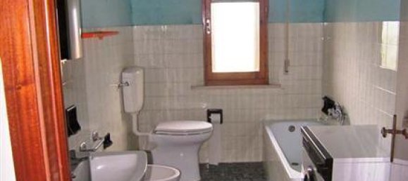 Дом с 6 комнатами в Монтепульчано, Италия № 59276 10