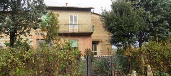 Дом с 6 комнатами в Монтепульчано, Италия № 59276 4