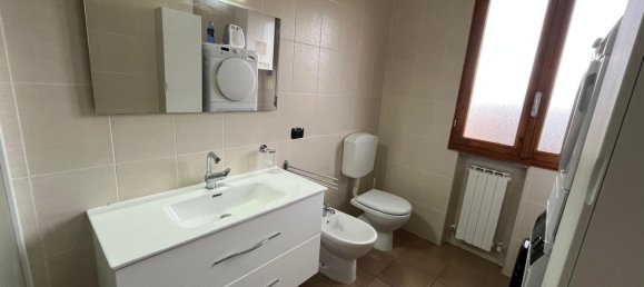 3-salle Appartement à Fiorano Modenese, Italy No. 17159 17