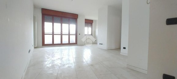 Apartamento T3 em Opera, Italy N.º 364266 7