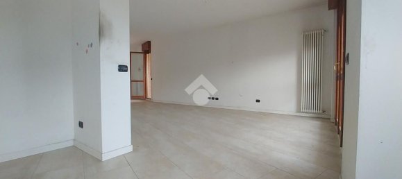 Apartamento T3 em Opera, Italy N.º 364266 8