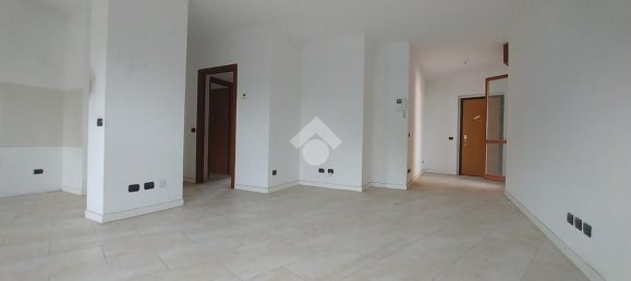 Apartamento T3 em Opera, Italy N.º 364266 10