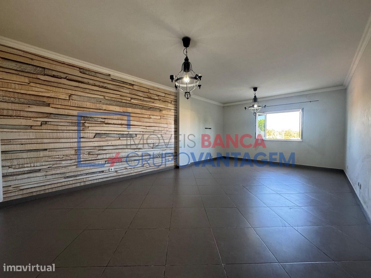 Apartamento de 2 dormitorios en Setubal, Portugal No. 154296