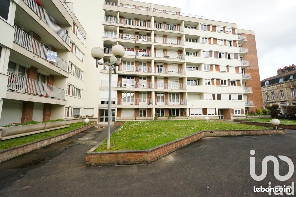 Studio in Lille, France No. 84193