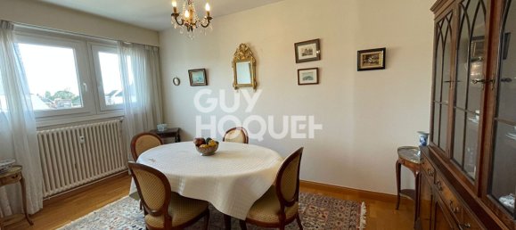 2 bedrooms Apartment in Chartres, France No. 70088 3