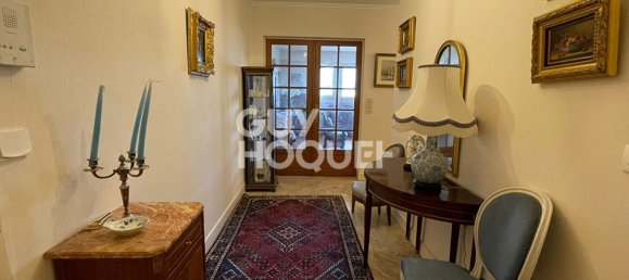 2 bedrooms Apartment in Chartres, France No. 70088 2