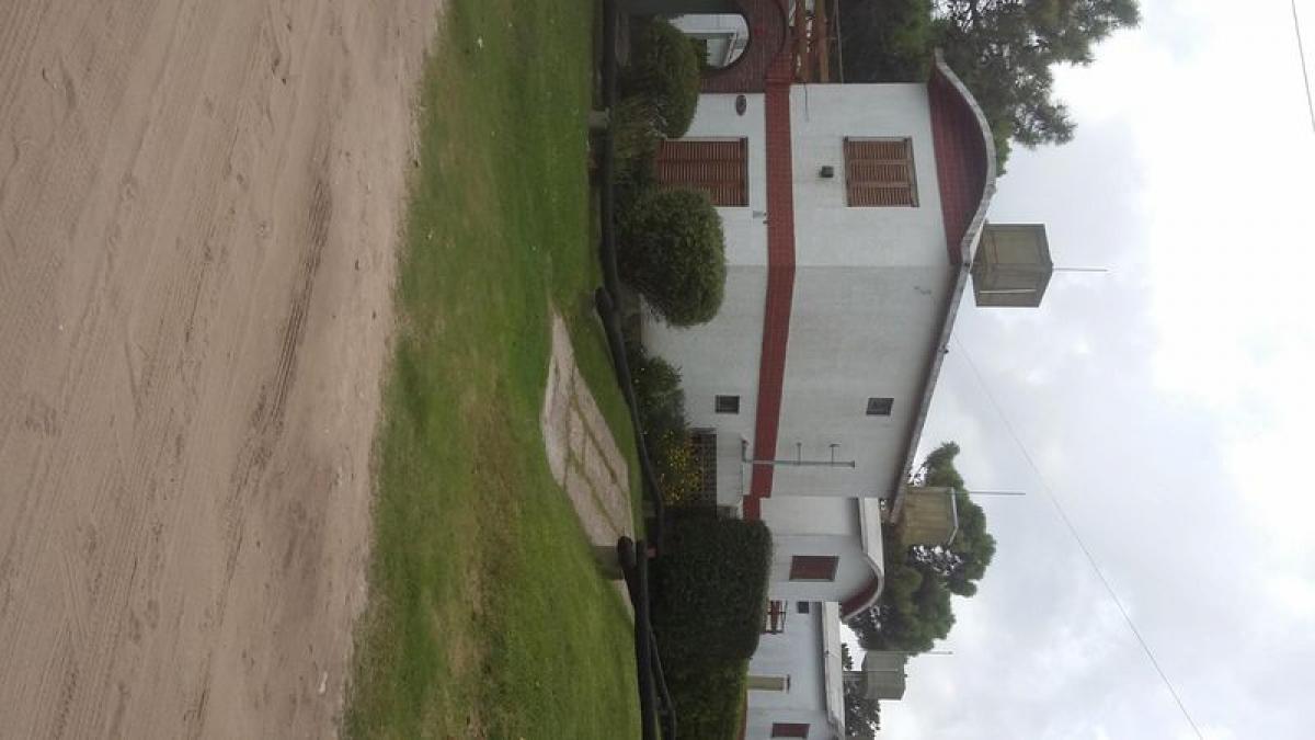 2 bedrooms House in Mar del Plata, Argentina No. 82461