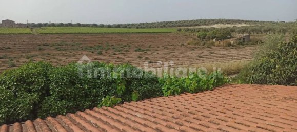 4 bedrooms Villa in Noto, Italy No. 66579 18