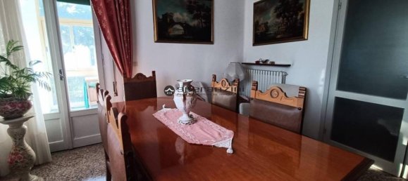 3-salle Appartement à Fossombrone, Italy No. 122496 2