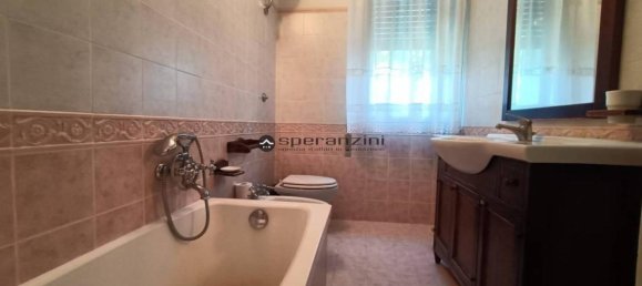 3-salle Appartement à Fossombrone, Italy No. 122496 14