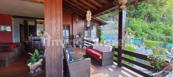 3 chambres Villa à Maccagno con Pino e Veddasca, Italy No. 11839 24