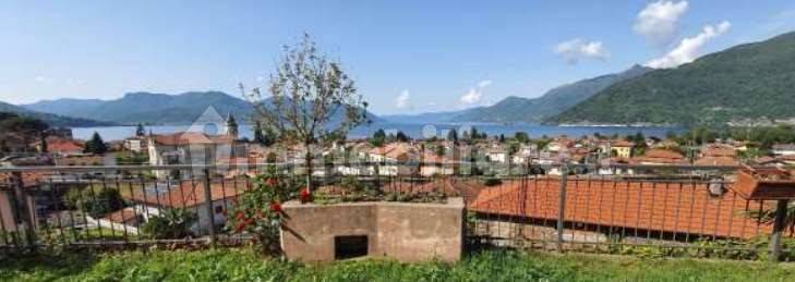 3 chambres Villa à Maccagno con Pino e Veddasca, Italy No. 11839