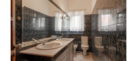 5 bedrooms Villa in Cascais, Portugal No. 183642 23