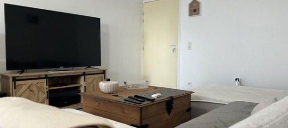 2 Schlafzimmer Wohnung in Saint-Esteve, France, Nr. 304810 3