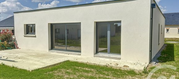 3 bedrooms House in Martigne-Ferchaud, France No. 193492 2