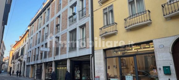 2 rooms Commercial property in Padua, Italy No. 110501 4