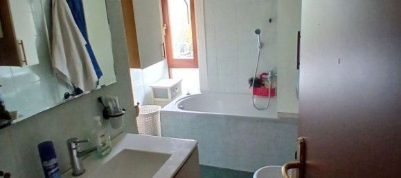 2-salle Appartement à Milan, Italy No. 338142 9