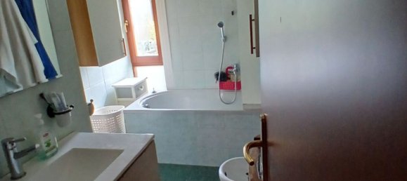2-salle Appartement à Milan, Italy No. 338142 11