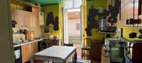 2-salle Appartement à Olgiate Molgora, Italy No. 8124 4