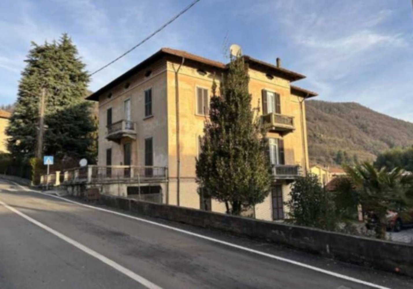 2غرفة شقة في Olgiate Molgora, Italy رقم 8124