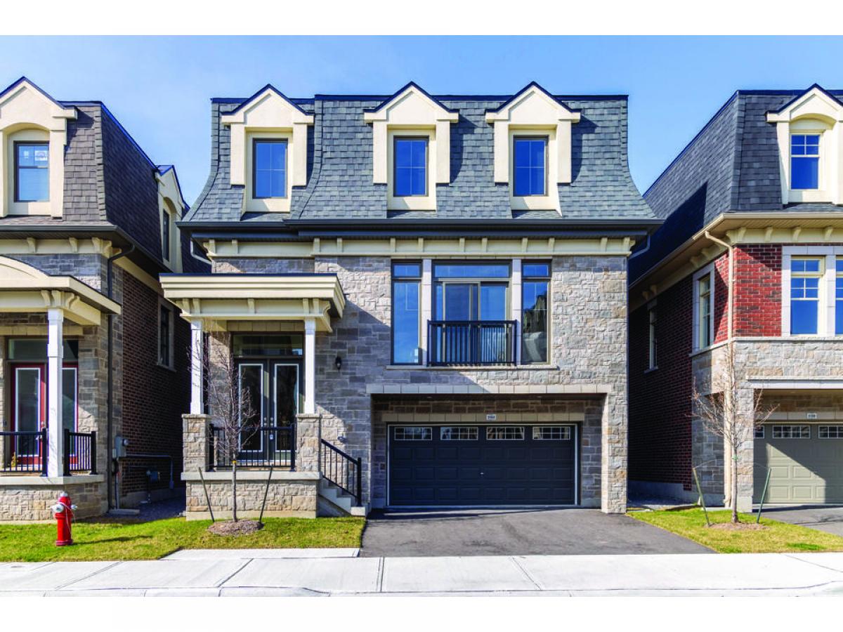 4 bedrooms House in Mississauga, Canada No. 880