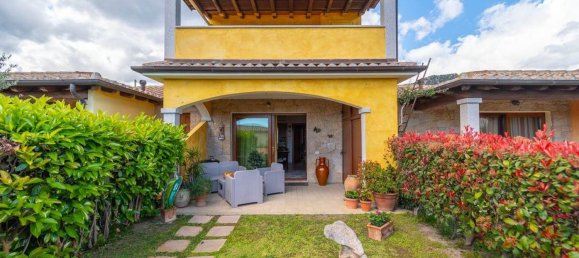 Casa de 4 habitaciónes en San Teodoro, Italy No. 3544 8