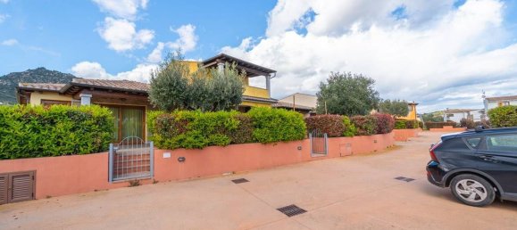 Casa de 4 habitaciónes en San Teodoro, Italy No. 3544 13