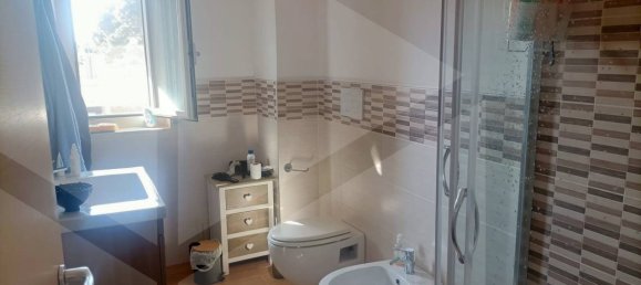 2 Schlafzimmer Wohnung in Bari, Italy, Nr. 17892 7