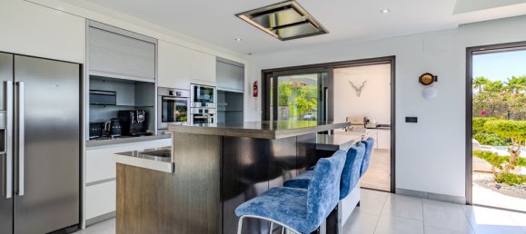 Вилла с 5 спальнями в Аликанте, Испания № 190502 18