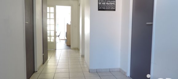 2 bedrooms Apartment in Combs-la-Ville, France No. 319462 7