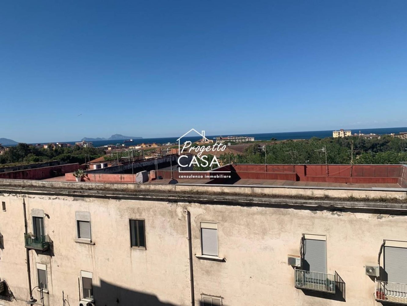 2 bedrooms Apartment in San Giorgio a Cremano, Italy No. 259144