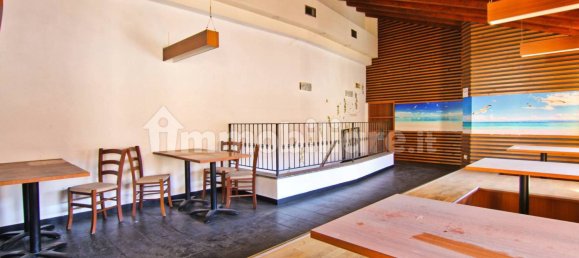 Коммерческая недвижимость с 4 комнатами в Барлассина, Италия № 6960 18