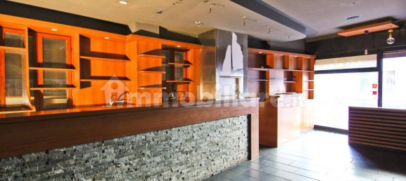 Коммерческая недвижимость с 4 комнатами в Барлассина, Италия № 6960 7