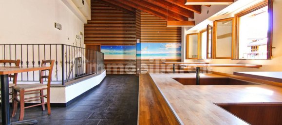 Коммерческая недвижимость с 4 комнатами в Барлассина, Италия № 6960 19