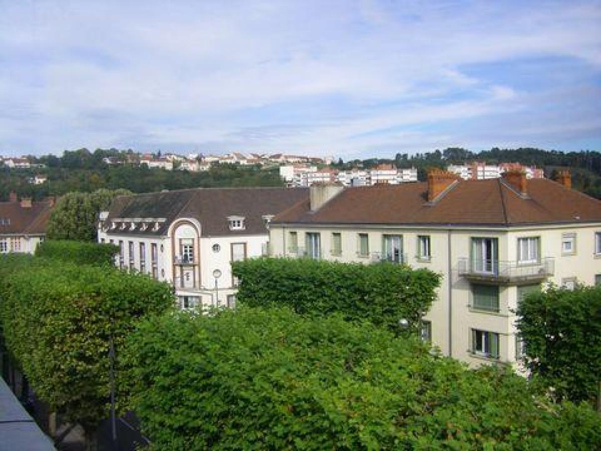 2 bedrooms Condo in Le Creusot, France No. 14278