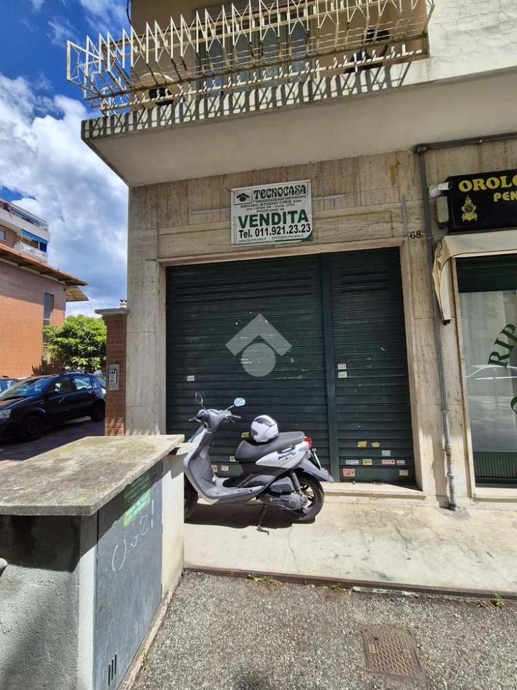 2-salle Propriété commerciale à Cirié, Italy No. 71911