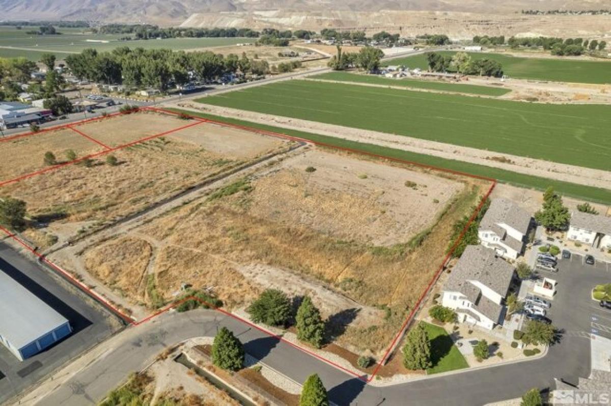 Land in Yerington, USA No. 477565