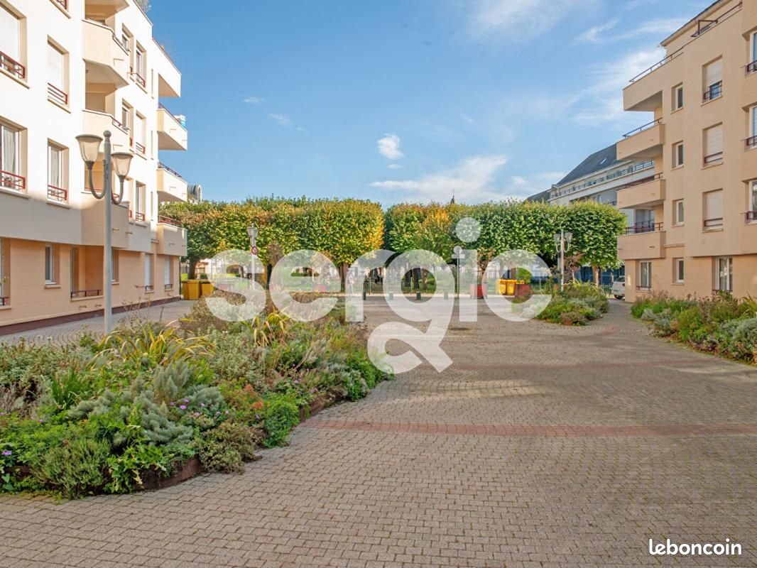 1 غرف نوم شقة في Compiegne, France رقم 71147