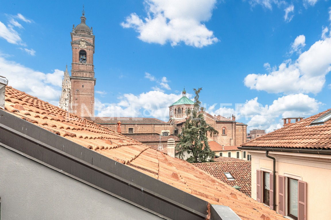 3 bedrooms Penthouse in Monza, Italy No. 127832