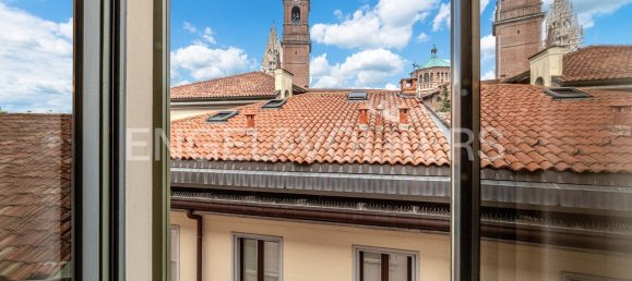 3 bedrooms Penthouse in Monza, Italy No. 127832 32